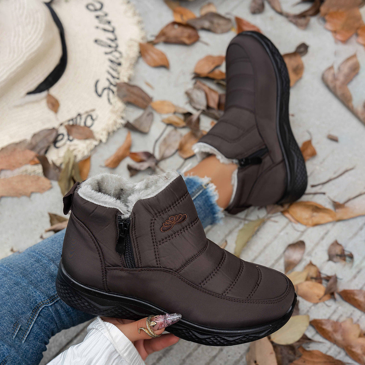 Women's Winter Snow Boots – Side Zipper, Casual Warm Plush Flat Shoes, Fleece-Lined Ankle Boots