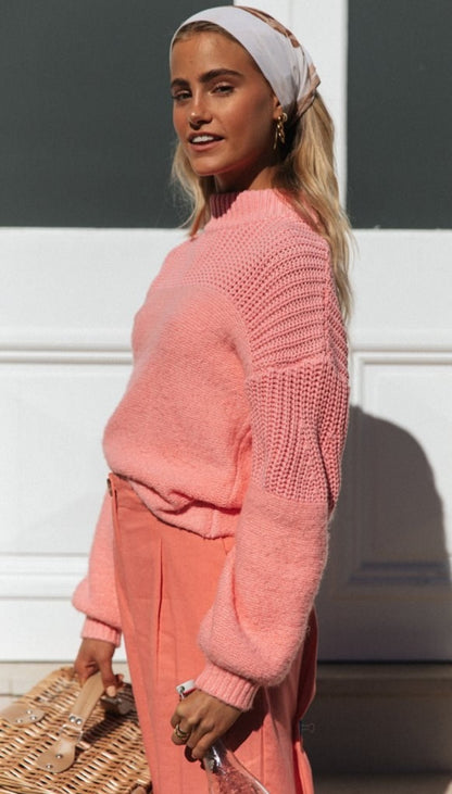 Round neck casual sweater