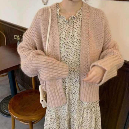 Knitted cardigan sweater