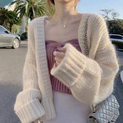 Knitted cardigan sweater