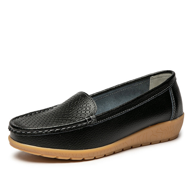 Women's Casual Leather Bean Shoes with a Slope Design