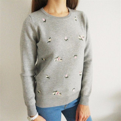 Women's embroidered sweater print