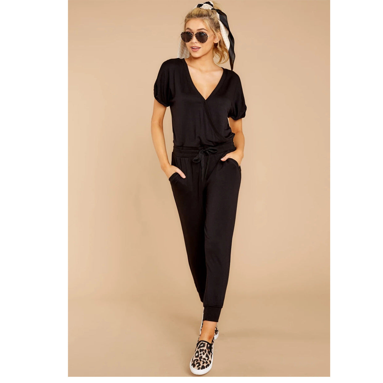 Women's Fashion Casual V-neck Fitted Waist Jumpsuit