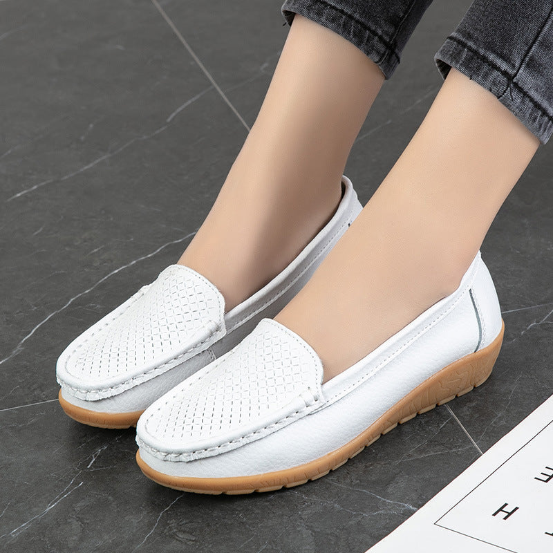 Women's Casual Leather Bean Shoes with a Slope Design