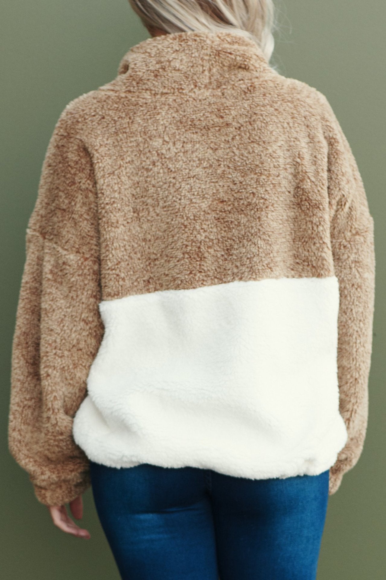 Pile collar plush sweater