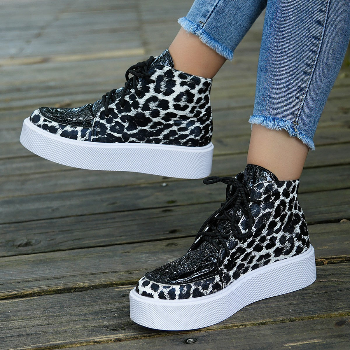 High-Top Leopard Print Flat-Heeled Platform Lace-Up Casual Shoes for Women