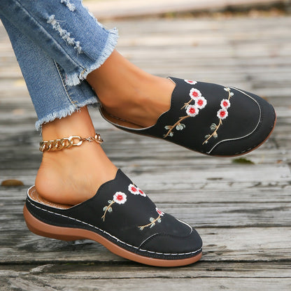 Ethnic Embroidery Closed Toe Sandals for Women