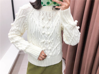 Cable Knit Crew Neck Sweater - Stylish and Comfortable