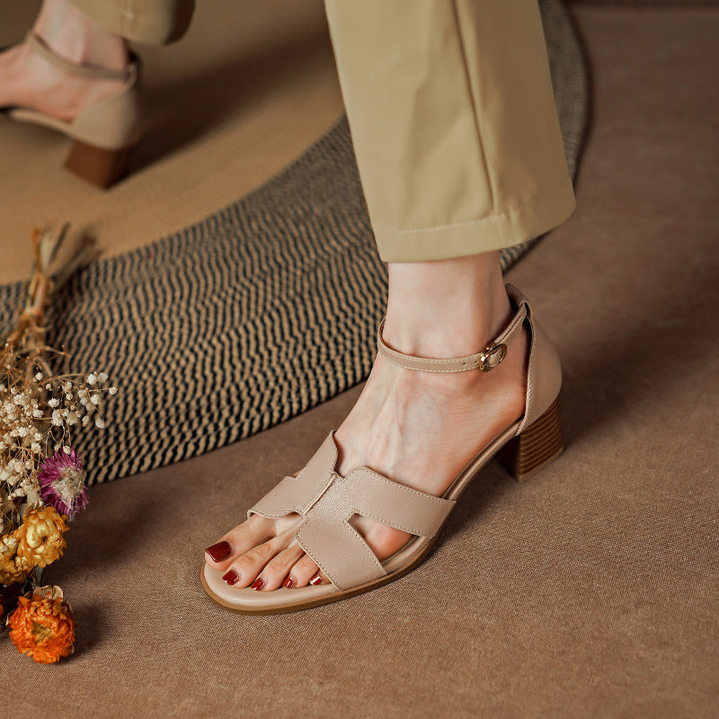 Open-Toe Chunky Heel Roman Shoes in Apricot