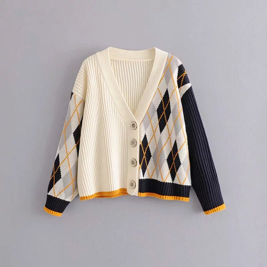 Vintage Knitted Cardigan: Long Sleeve V-Neck Style