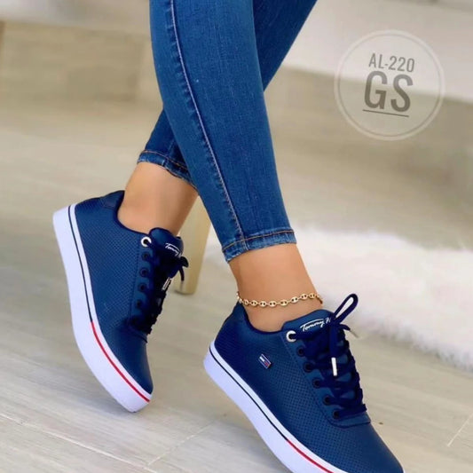 Plus Size Lace-Up Casual Flat Shoes for Women