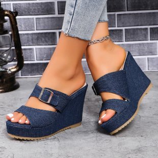 Women's Plus Size Thick Bottom Summer Wedge Slippers with Belt Buckle – Fashionable