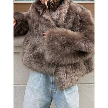 Fashionable Plush Fur Coat – Casual, Comfortable, and Eye-Catching Warmth