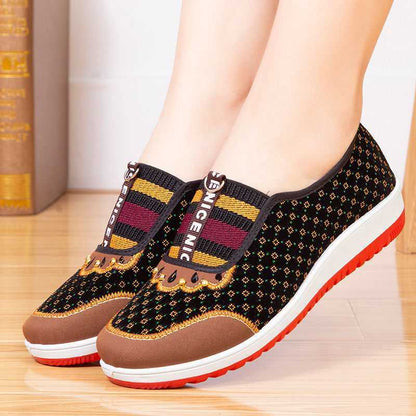 Women's Casual Cloth Shoes with Soft Bottom and Non-Slip Design