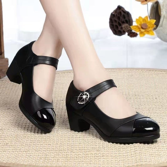 Round Toe Soft Bottom Low-cut Buckled Chunky Heel Shoes