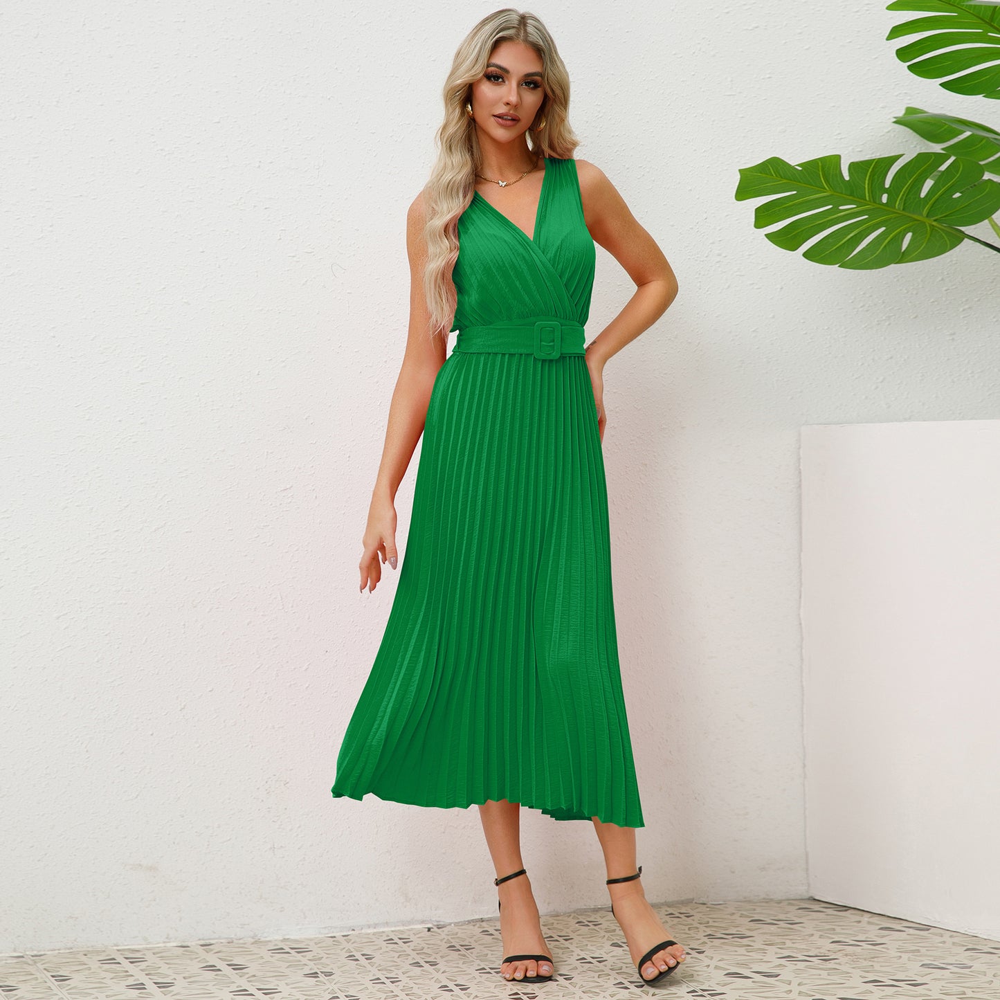 V-neck Pleated Belt Dress: European and American Style