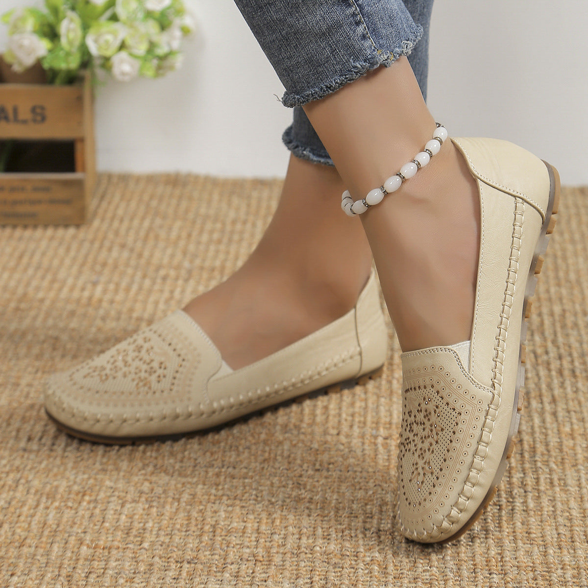 Handmade Solid Color Gommino Casual Women's Shoes