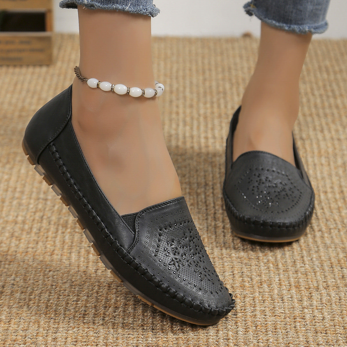 Handmade Solid Color Gommino Casual Women's Shoes