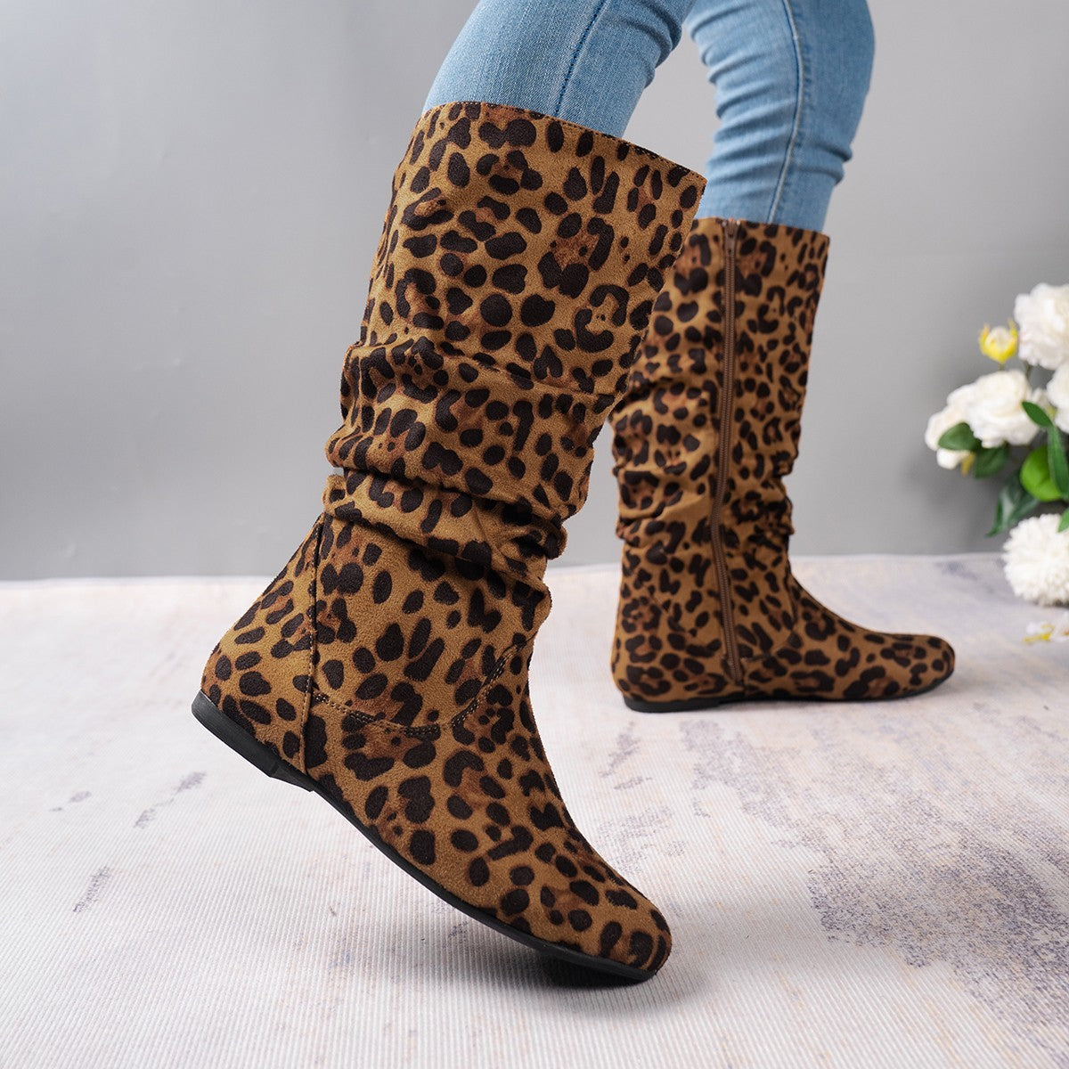 Women's Winter Warm Middle Boots with Round Toe and Side Zipper