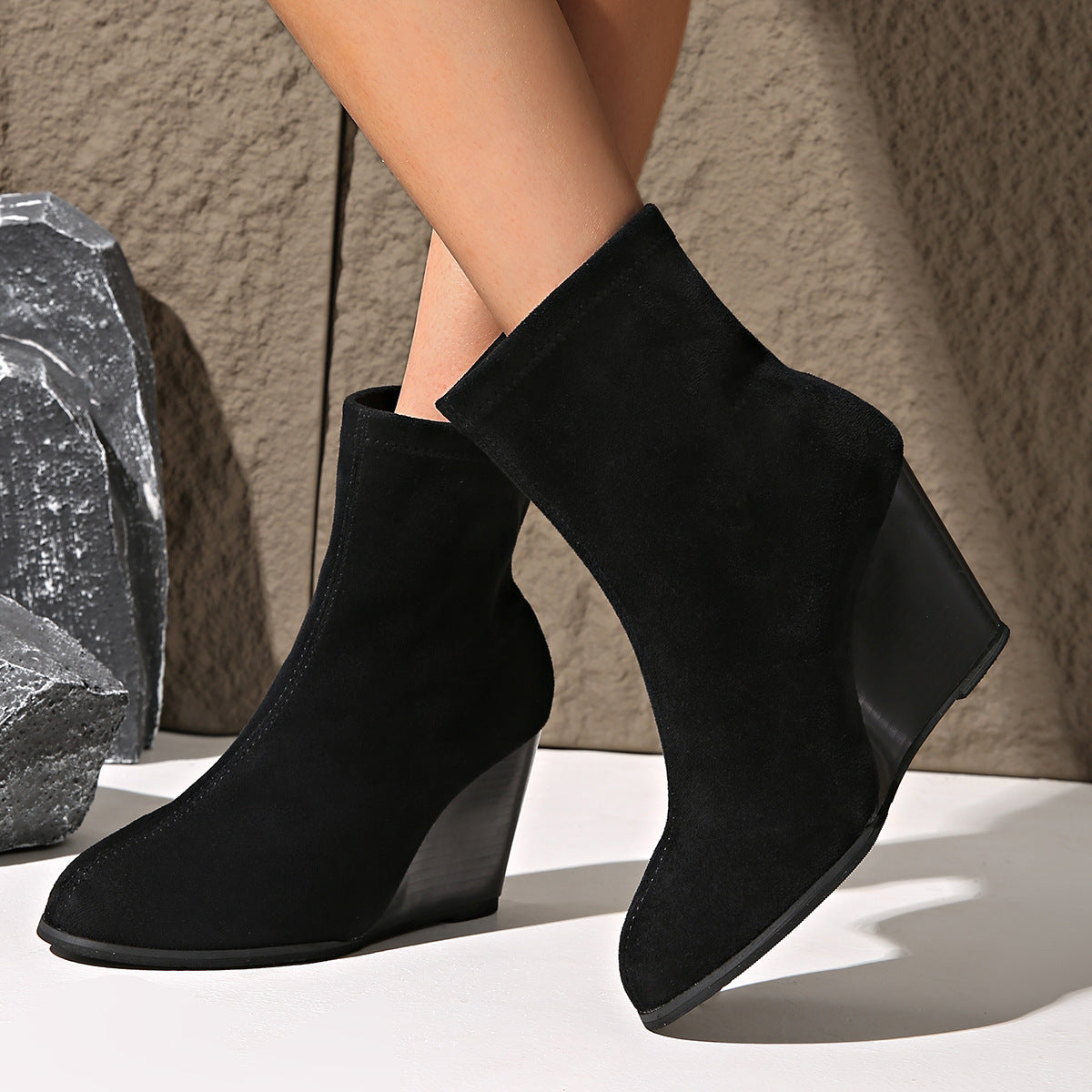 Winter Suede Height-Increasing Shoes, Warm Solid Ankle Boots for Women