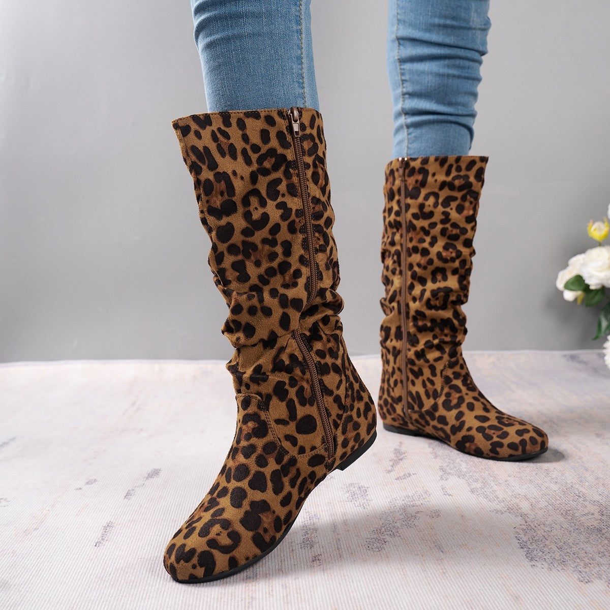 Women's Winter Warm Middle Boots with Round Toe and Side Zipper