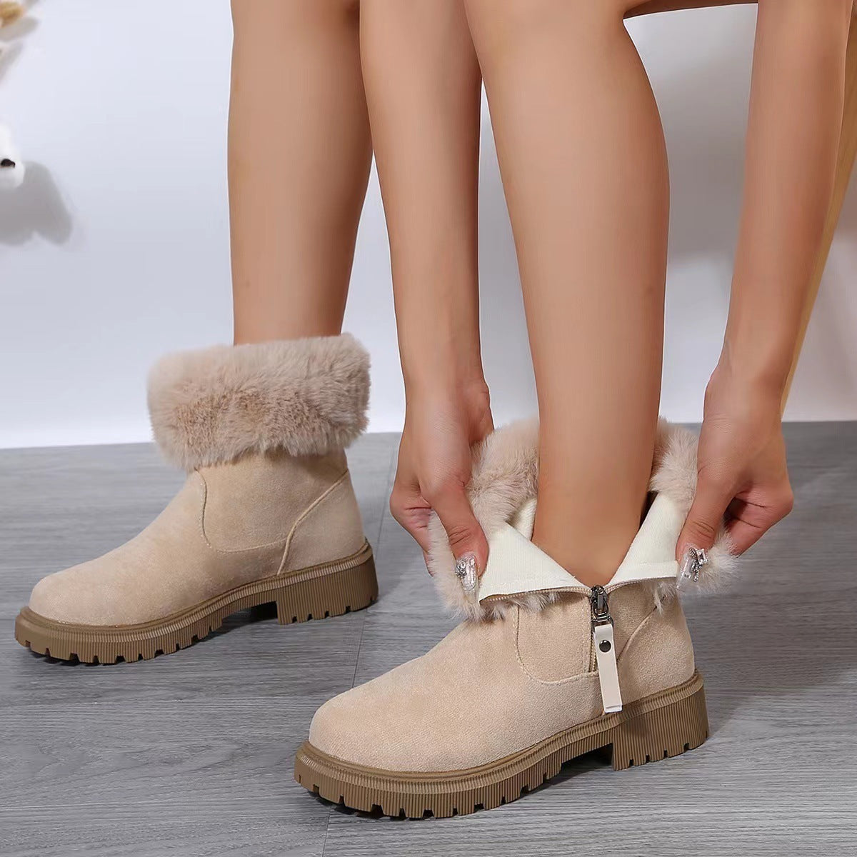 Warm Plush Winter Fashion Side-Zipper Snow Boots for Women - Outdoor Thickened Low-Heeled Shoes