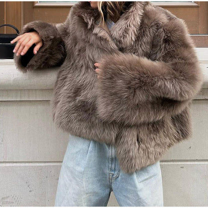 Fashionable Plush Fur Coat – Casual, Comfortable, and Eye-Catching Warmth