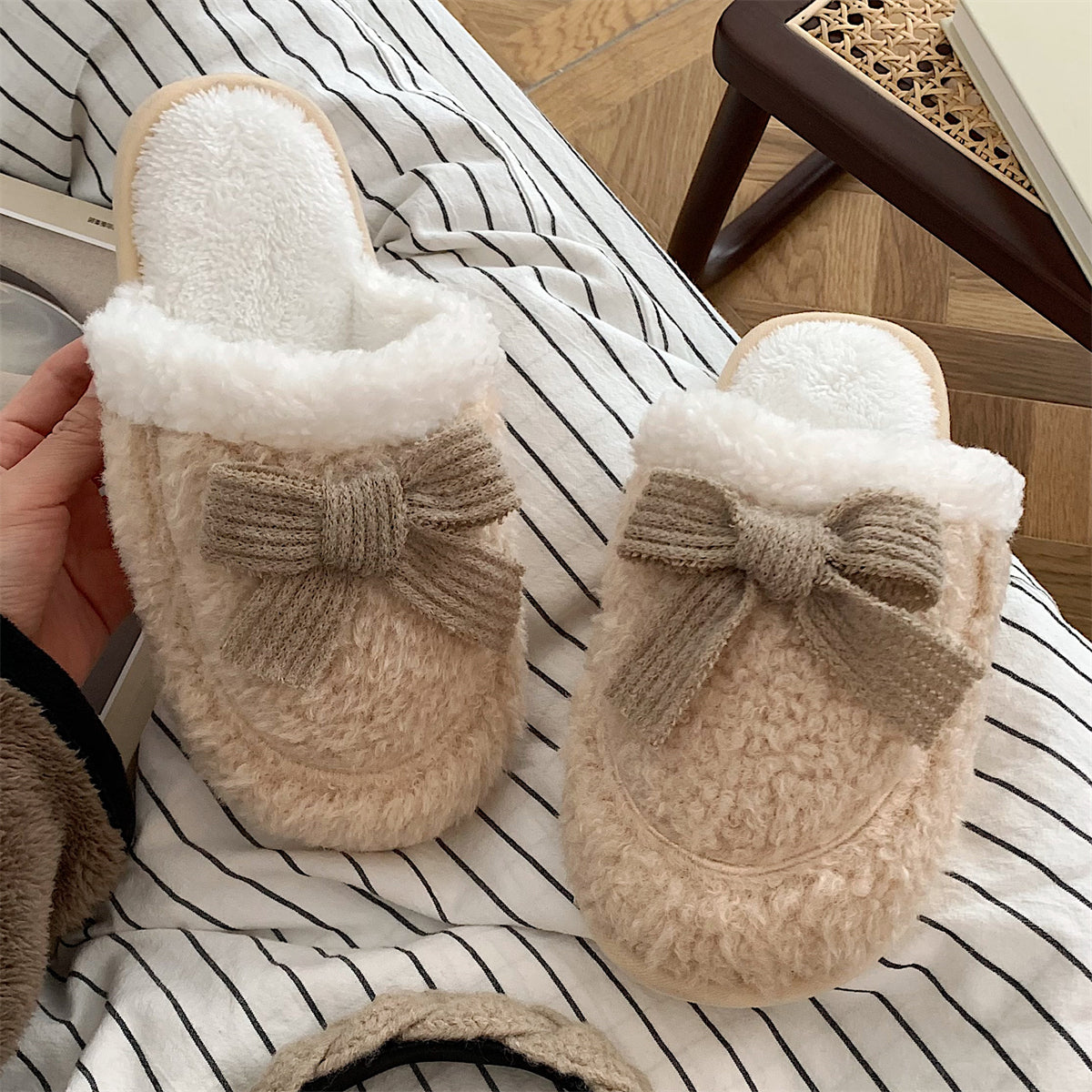 Women's Winter New Korean Fashion Home Non Slip Warm Plush Shoes